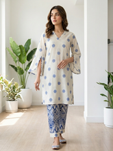 Blue Blossom-2pc printed cotton, gives a classic vibe